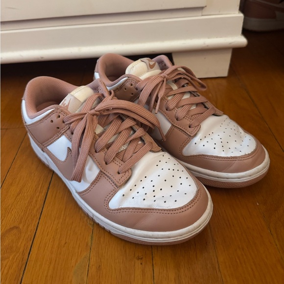 Nike women’s dunks blush and white - Picture 1 of 5